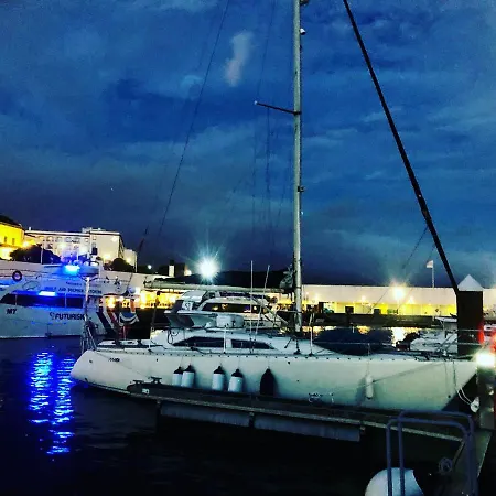 Botel Casa Veleiro Shalom *