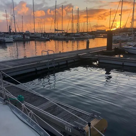 Casa Veleiro Shalom * Понта-Делгада